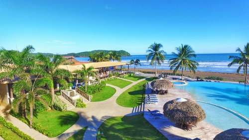 www.playavenaohotelresort.com