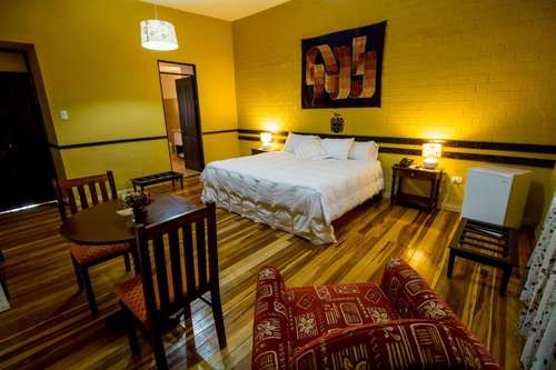 www.hotelcuscosuite.com