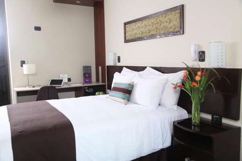 www.riverainnhotel.com.pe