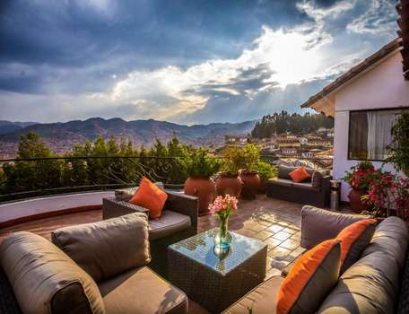 www.cuscohotel-encantada.com