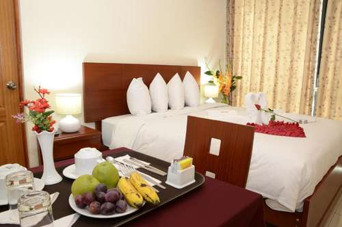 www.casarealhoteles.com