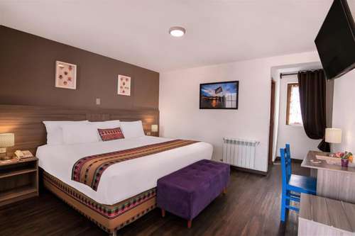 www.atoqhoteles.com