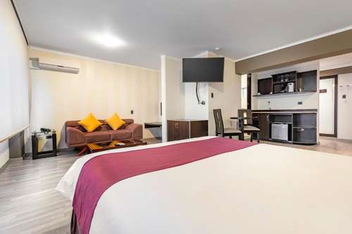 www.andesmarhotel.com.pe