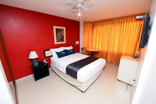 www.hotelamericachiclayo.com
