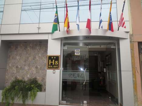 www.hostalrealsuiteperu.com