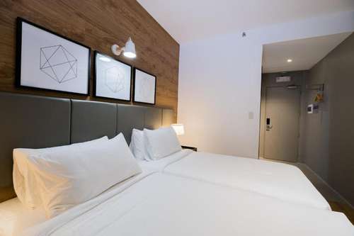 www.aviorhotel.com