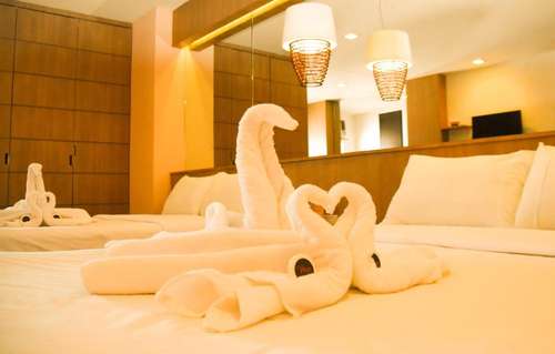 www.taclobanplazahotel.com.ph