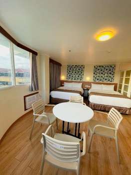 www.hotelsentrolegazpi.com