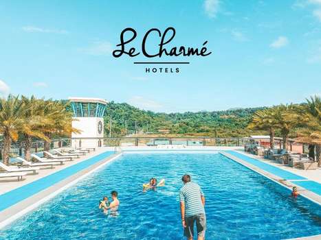 www.lecharmehotels.com