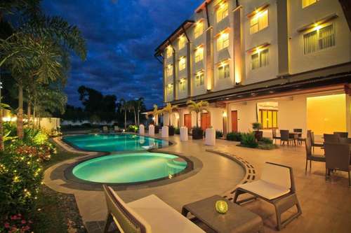 www.theharvesthotel.com