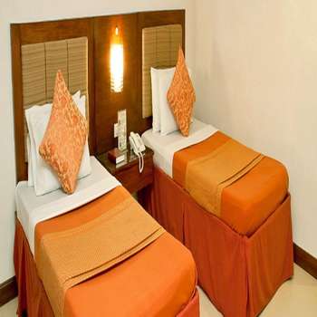 www.royalgardenozamiz.com