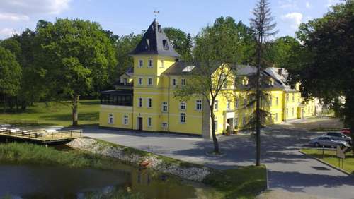 www.palaclucja.pl