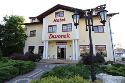 www.hoteldworek.pl