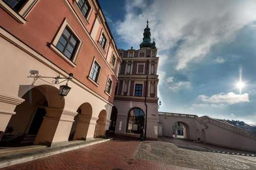 www.hotelzamojski.pl