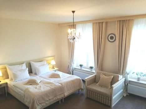 www.akacjowydwor-spa.pl