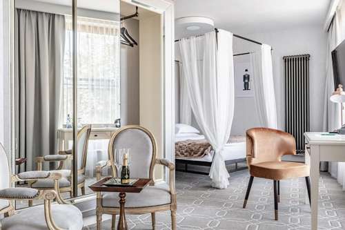 www.hoteltraugutta3.pl