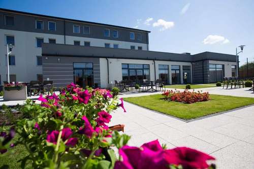 www.hotel-mazovia.pl
