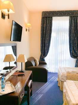 www.hotelpatria.pl