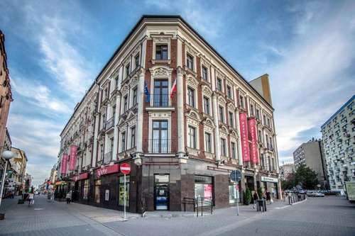 www.hotelcentrumsosnowiec.pl