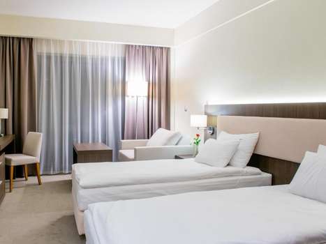 www.hotelkosma.pl