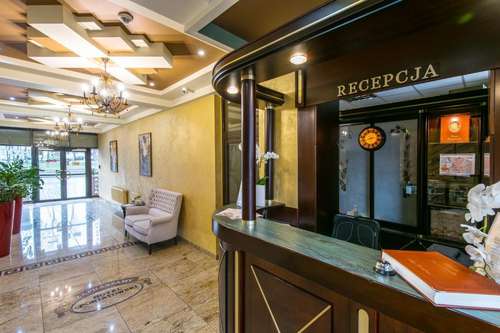 www.hotelponiatowski.radom.pl