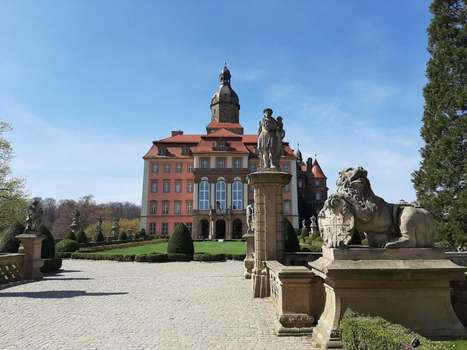 www.hotelzamekksiaz.pl