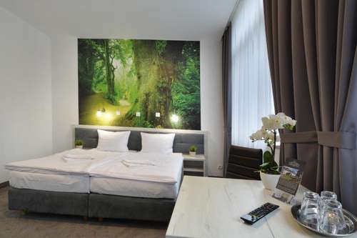 www.hotelroztocze.com