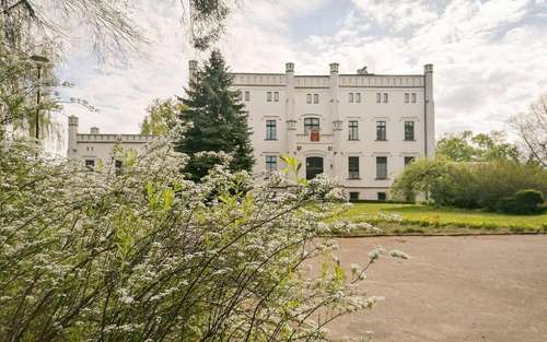 www.palacbaloszyce.com