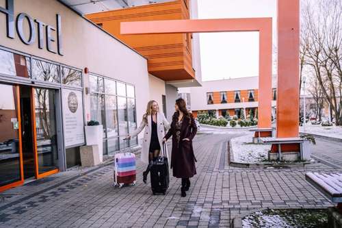 www.hoteldebowiec.pl