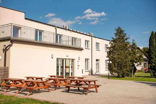 www.hotelzbaszyn.pl