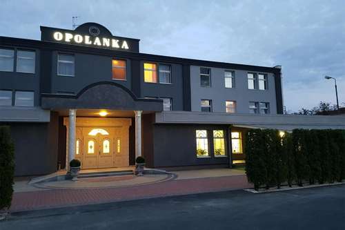 www.restauracjaopolanka.pl