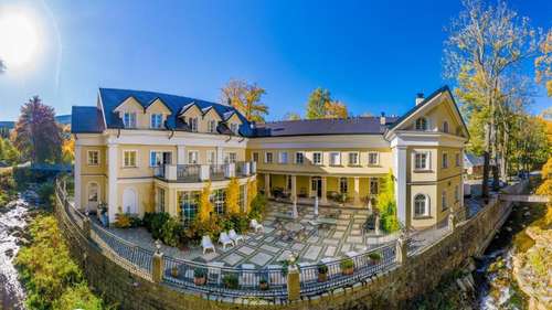 www.hotelstaryzdroj.pl