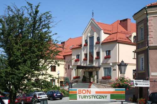 www.hotelbasztowy.pl