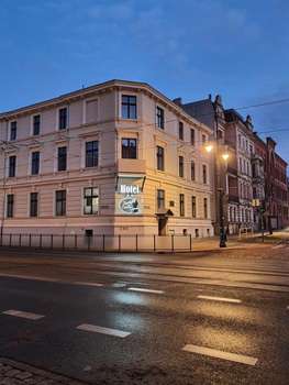 www.hotelikwcentrum.pl