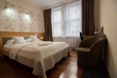 www.hoteltrojka.pl