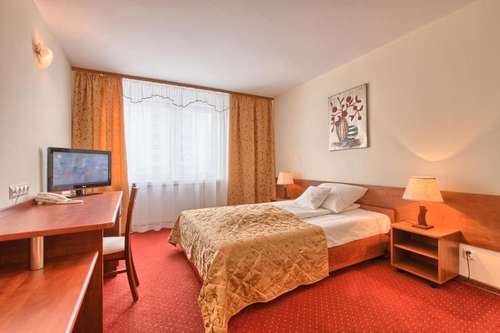 www.hoteljubilat.pl