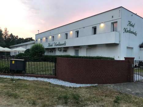 www.hotel-niedzwiedz.pl