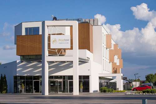 www.inbetween-hotel.pl