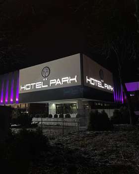 www.hotelparkopoczno.pl