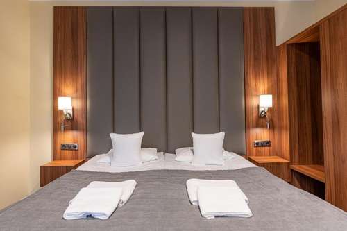 www.hotelrestauracjawodnik.pl