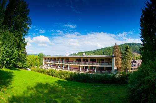 www.hotelpodium.pl