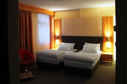 www.hotelprzybaszcie.pl
