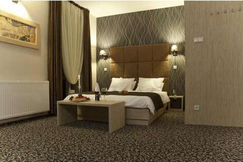 www.visavis-hotel.pl