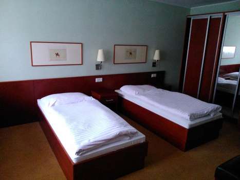 www.hotelrefleks.pl