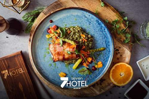 www.sevenhotel.pl