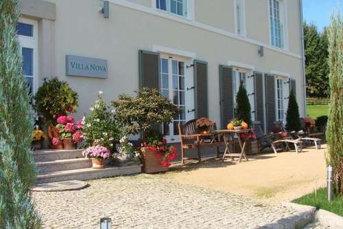 www.villanova.info.pl