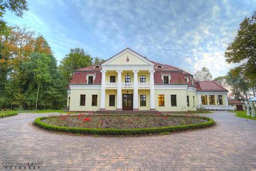 www.dworslupia.pl