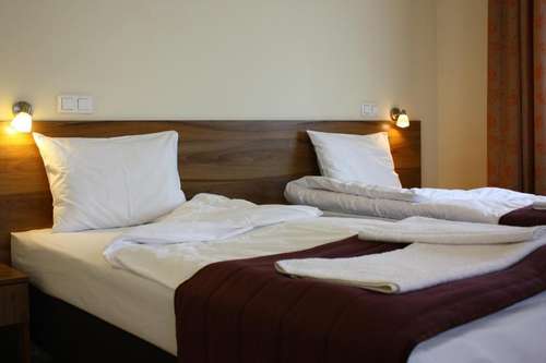 www.hotelczerniewski.pl