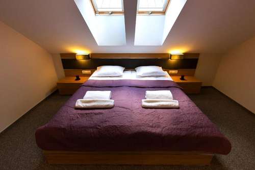 www.hotelkaro.pl