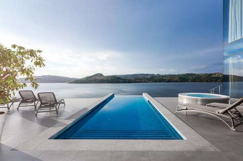 www.heron-hotel.com